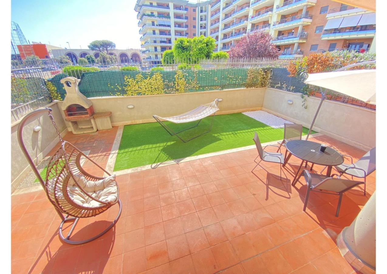 Sun Nest Apartment - Terrace & Garage Fiumicino Esterno foto